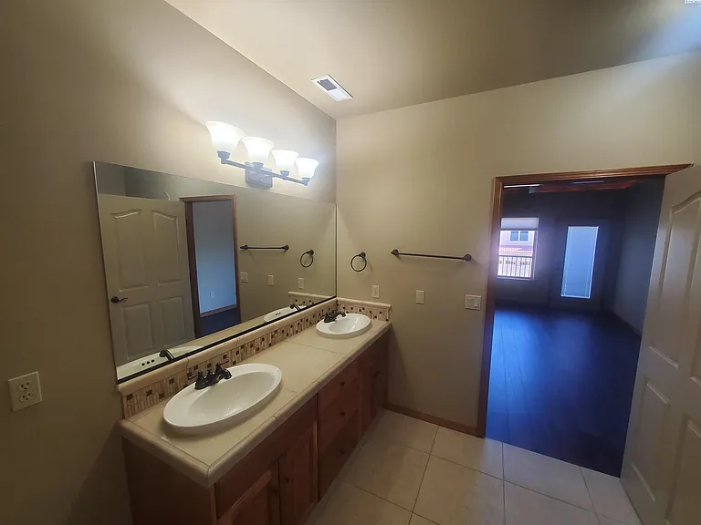 434 Bradley Blvd #204 — Photo 14