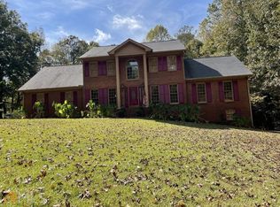 105 Camelot Dr, Fayetteville, GA 30214