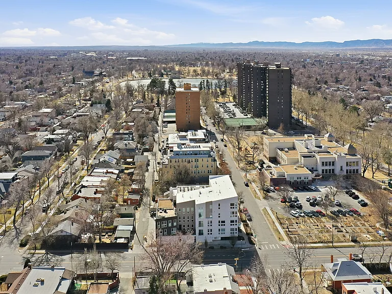 296 S Lafayette St — Photo 3