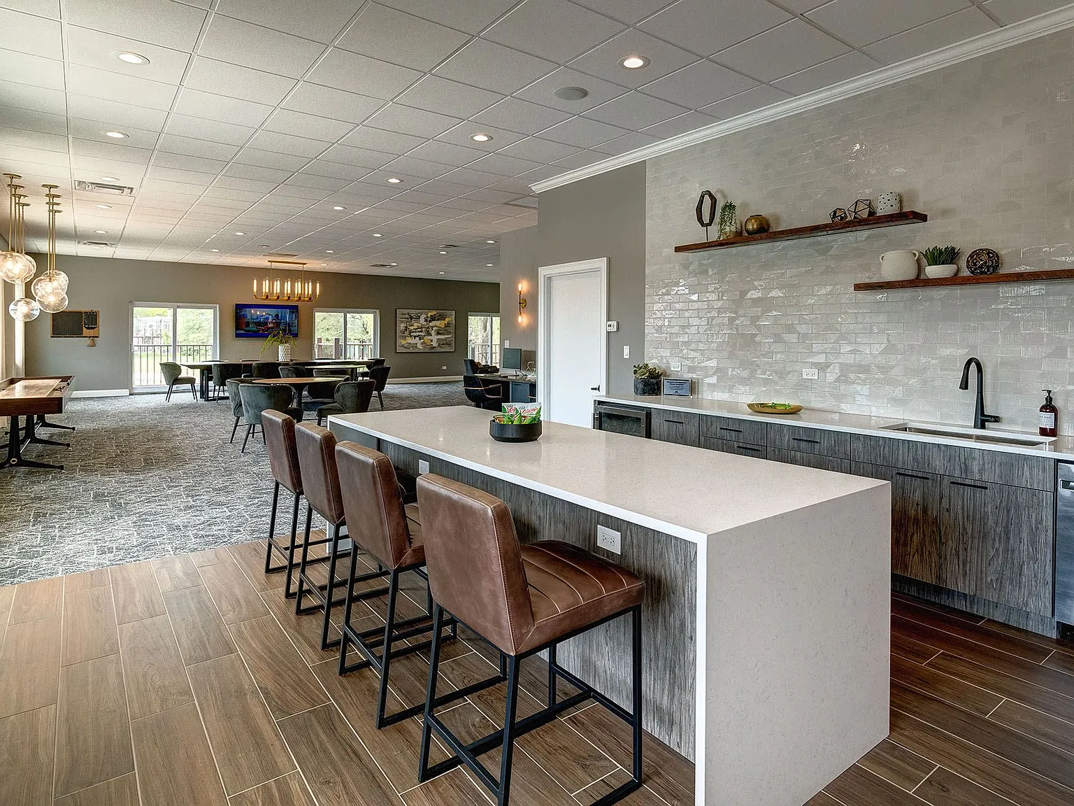 Foxboro Apartments — Photo 4