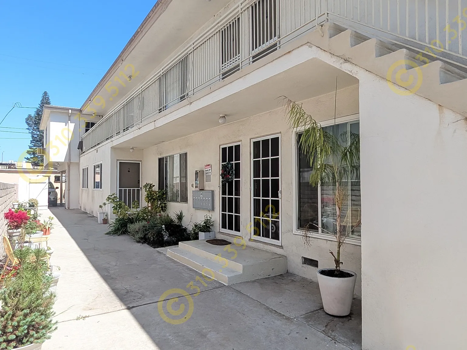 2 bed, 800 sqft, $2,440 — Photo 1