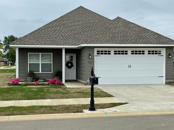 3700 Red Maple Way