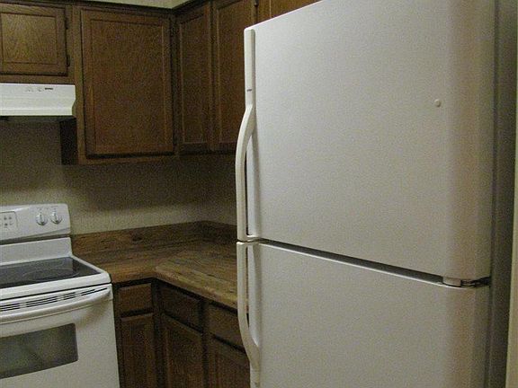 5th image of 3031 Belle Meade Dr APT B