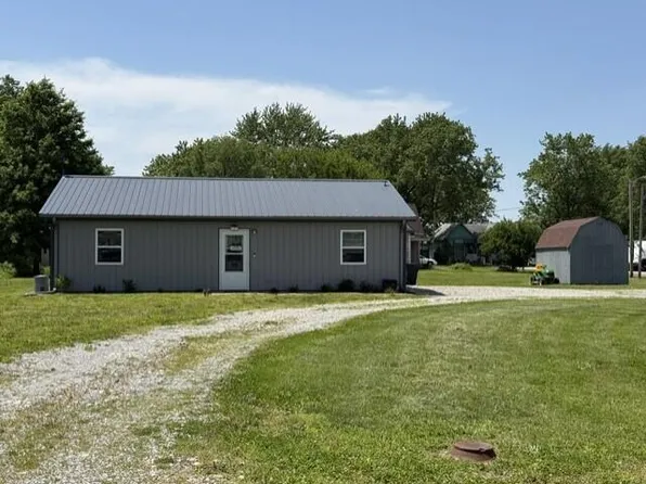 305 N Morris Ave, Clark, MO 65243