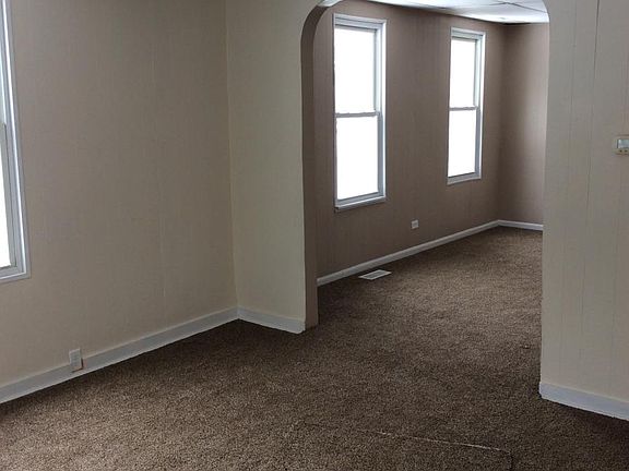 3rd image of 1527 Flake St