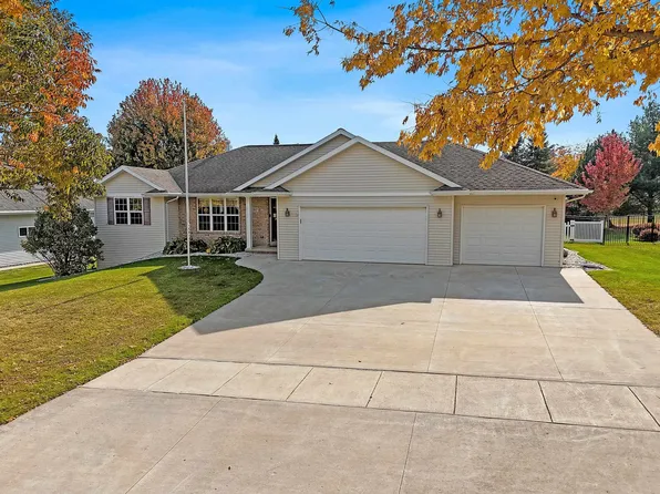 3197 Primrose Ln, Green Bay, WI 54313