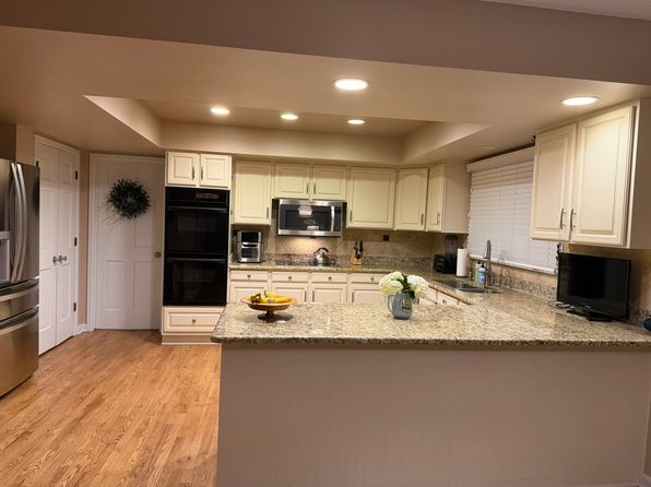 15762 E Crestridge Cir