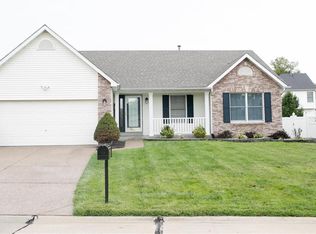 122 England Dr, O'Fallon, MO 63366