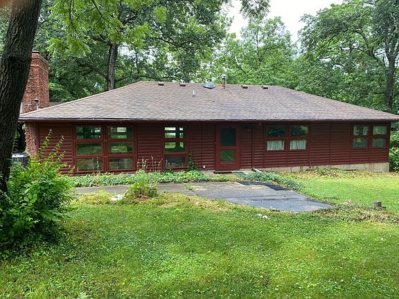 2nd image of 1205 Sunset Dr