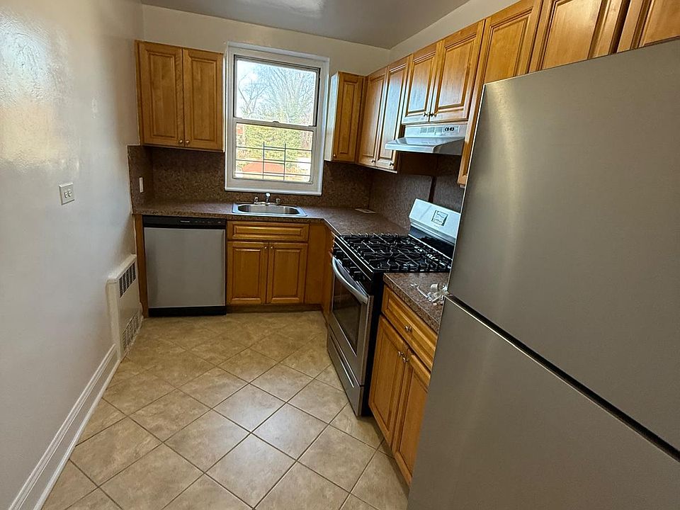 1st image of 8675 Midland Pkwy APT 2A