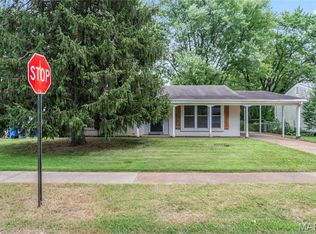 1480 Burning Tree Dr, Florissant, MO 63033