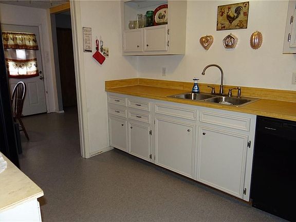 5th image of 3110 Chaparral Dr