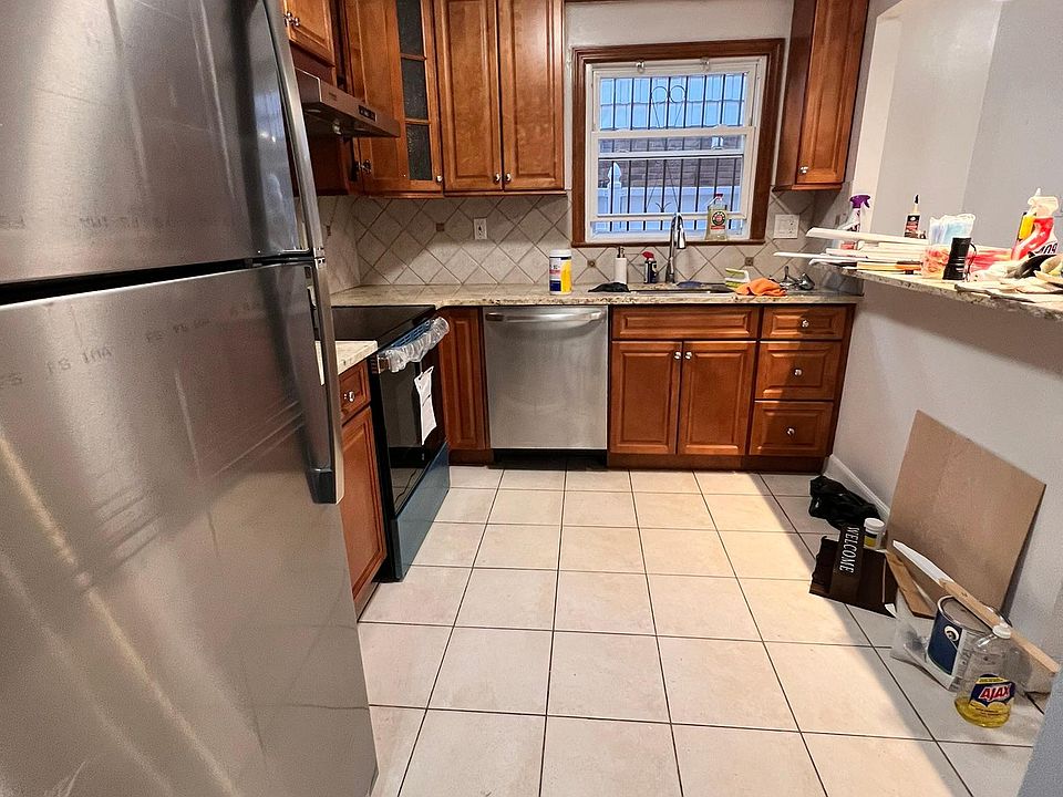1st image of 1651 Bell Blvd APT 1