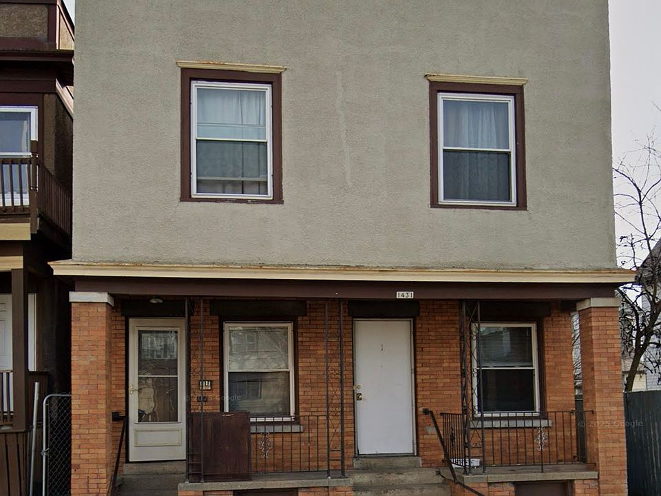 1st image of 1413 W Greenfield Ave #1