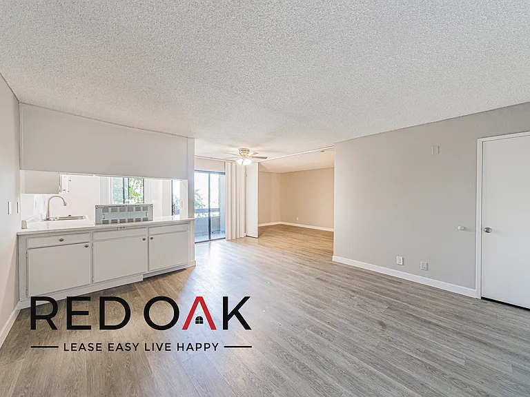 8614 Woodley Ave #221 — Photo 1