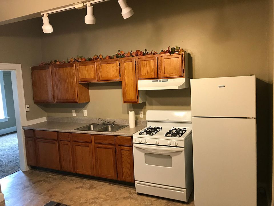 1st image of 535 Eagle St #8