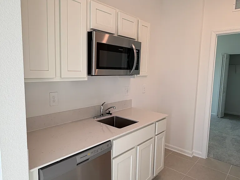 5157 Green Belt Dr — Photo 4