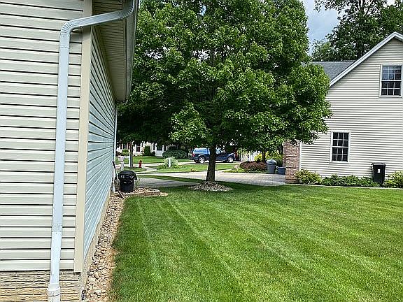 5th image of 1011 Ashwood Ln