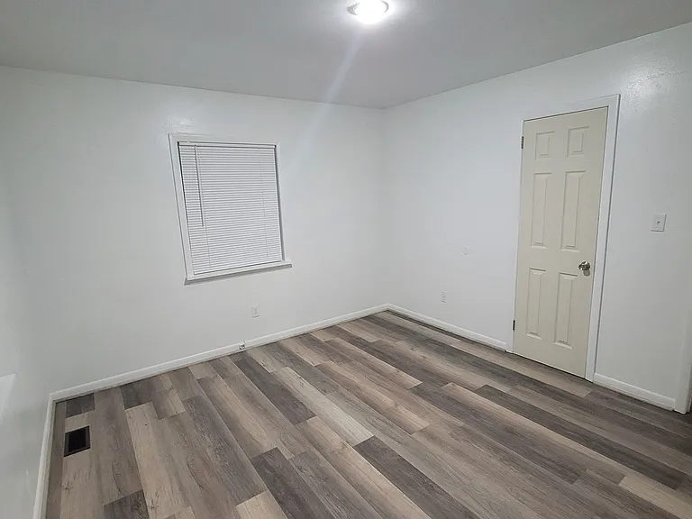 8505 Orcutt Ave — Photo 11