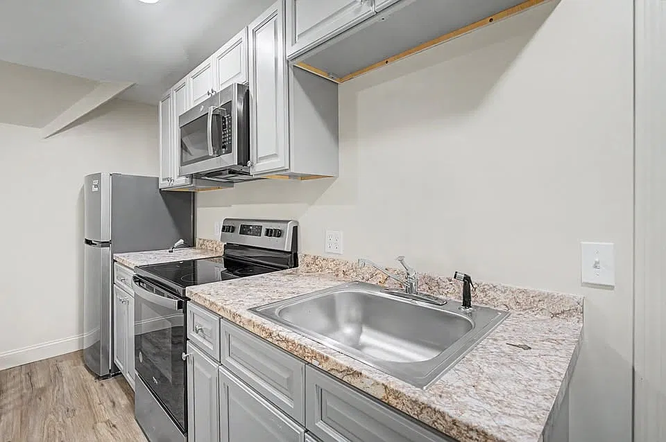 1 bed, 640 sqft, $2,150 — Photo 2