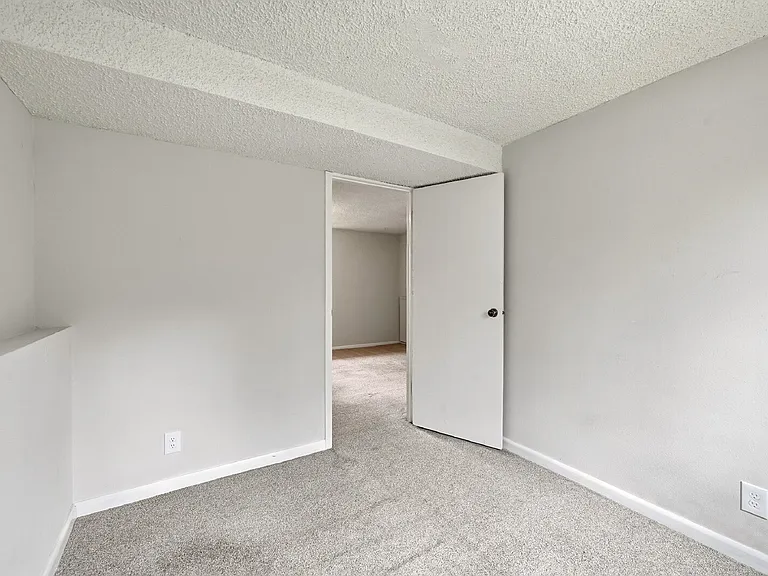 4935 Montebello Dr — Photo 19