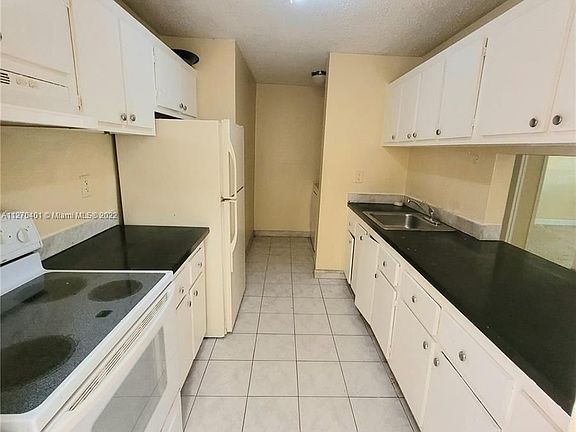 4th image of 21118 NW 39th Ave #21118