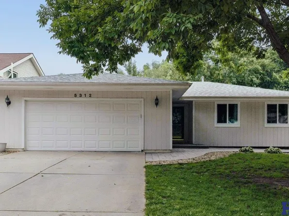 5312 London Rd, Lincoln, NE 68516