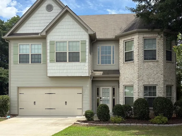 1244 Saint James Pl, Loganville, GA 30052