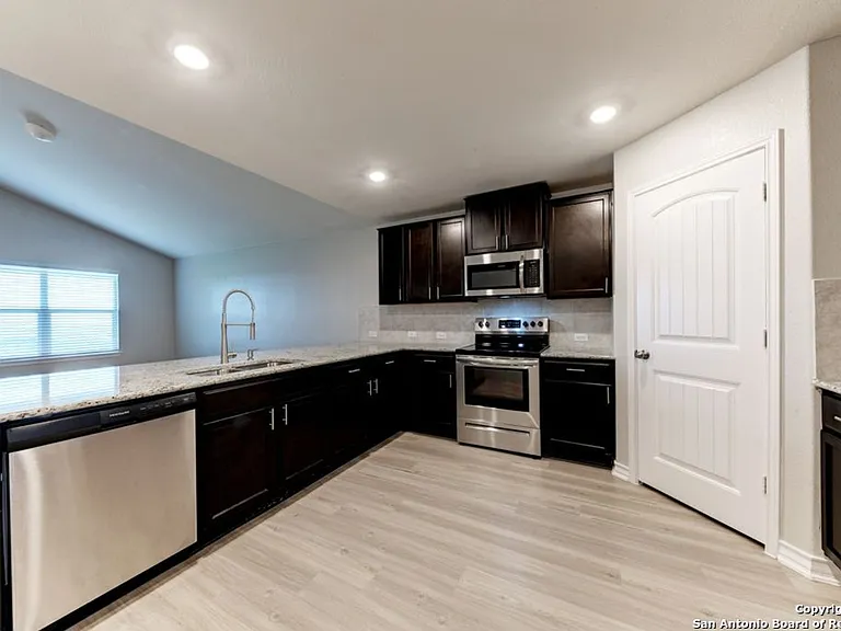 12006 Old Onyx — Photo 12