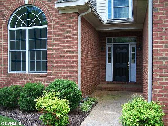 2nd image of 800 Ashington Pl