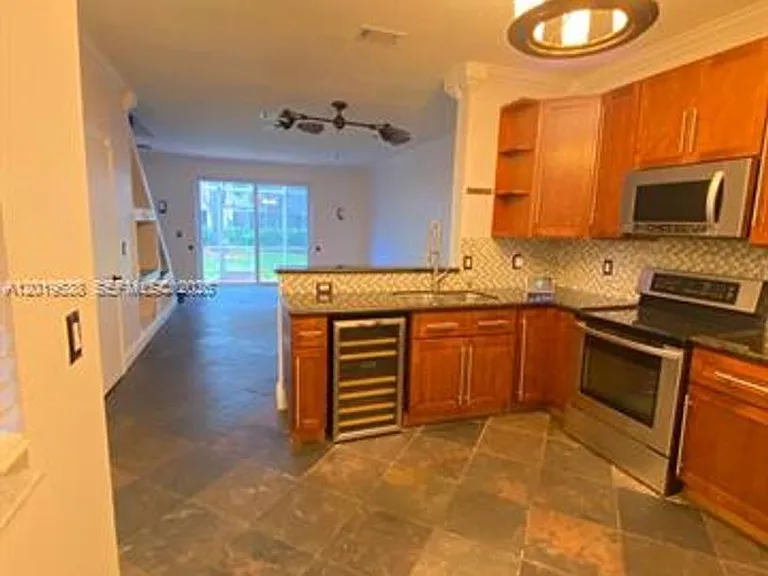 2041 Pompeii Ct #2014 — Photo 6