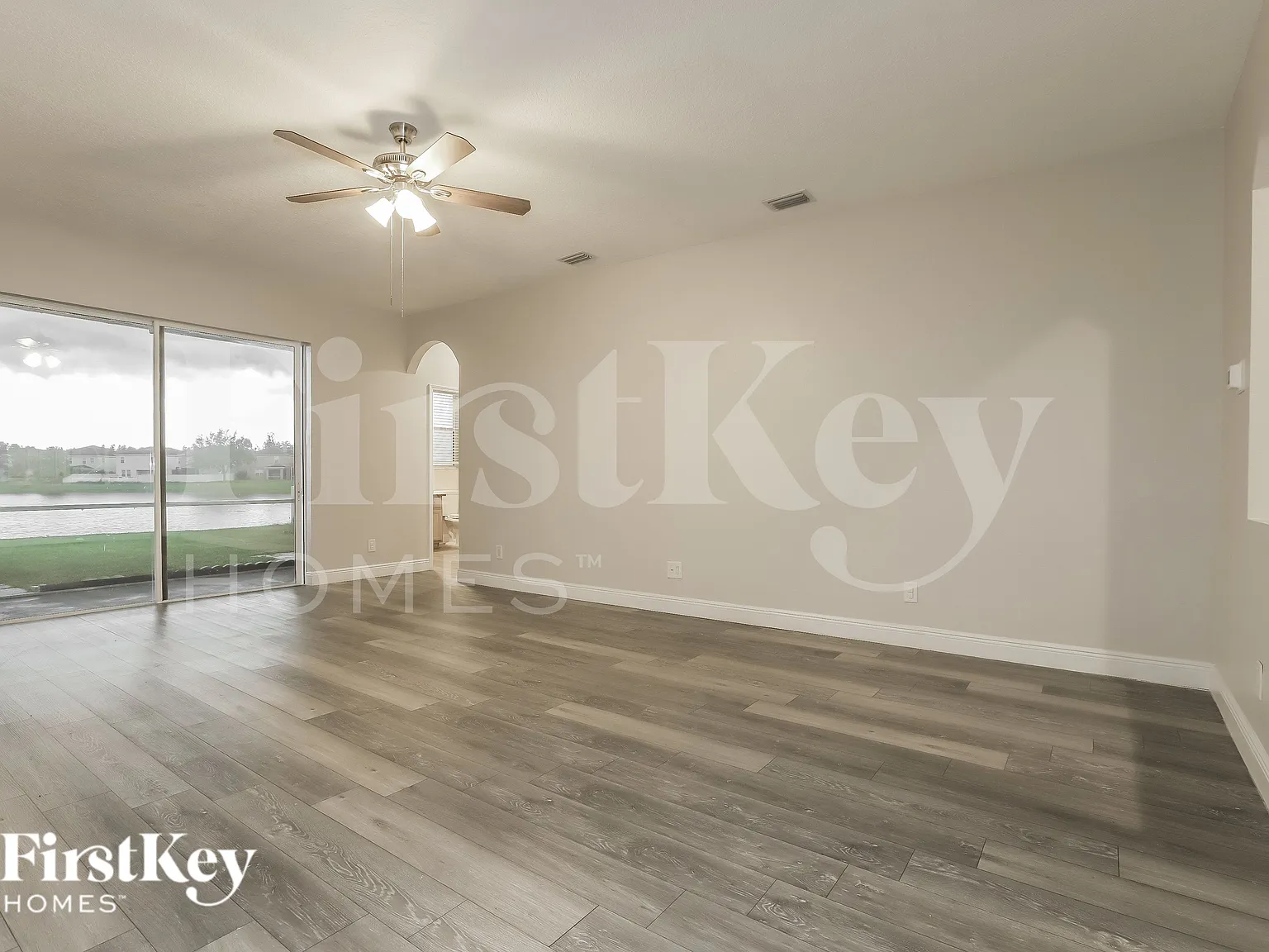 5 bed, 4.0 bath, 3481 sqft, $3,165 — Photo 3