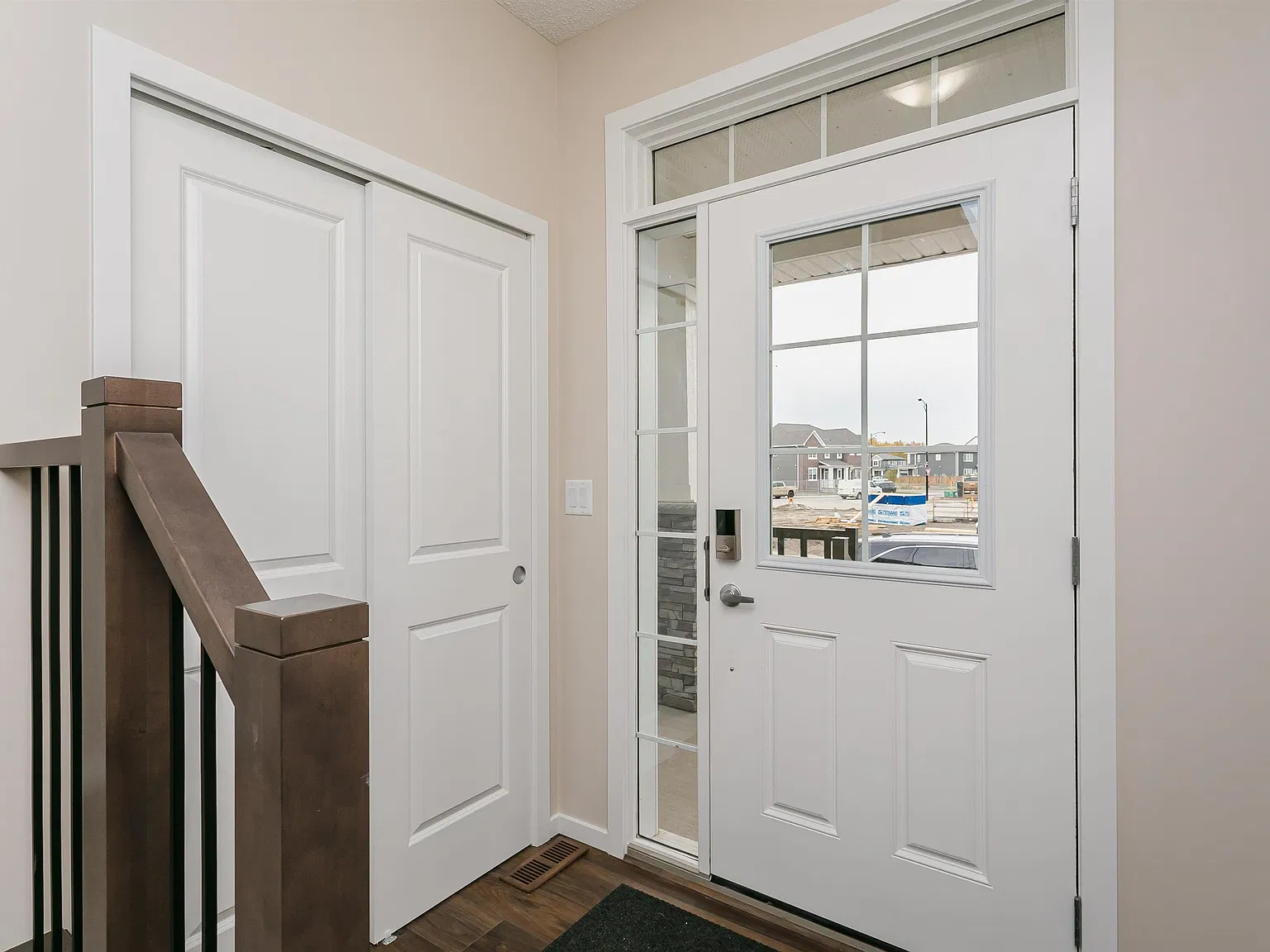 4 bed, 2.5 bath, 2224 sqft, $2,500 — Photo 3