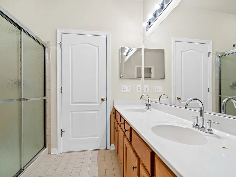 5530 Capital Gateway Dr #404 — Photo 14