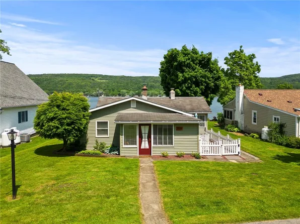 6129 Southwest Shrs, Honeoye, NY 14471