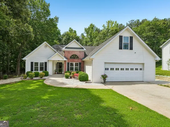 25 Summer Walk Cir, Covington, GA 30016