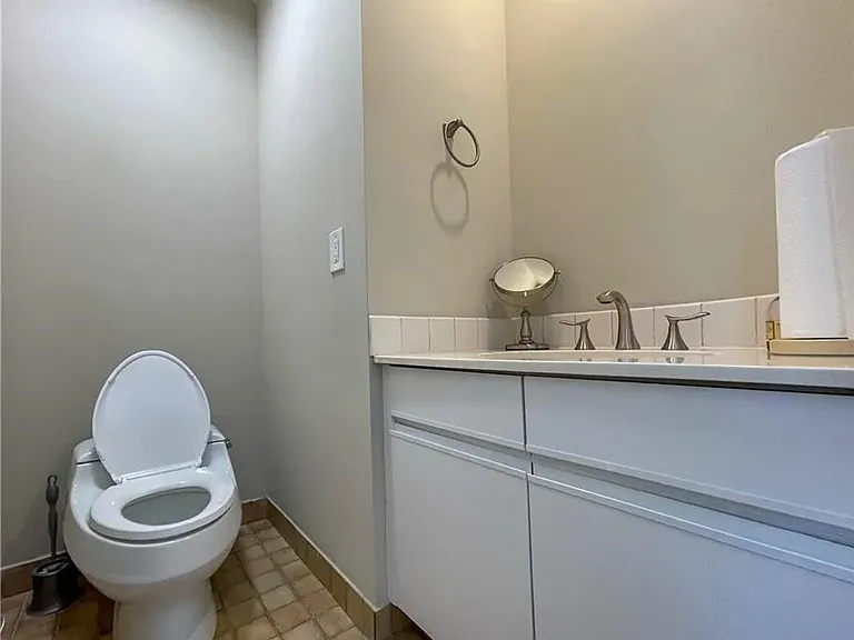 Powder room