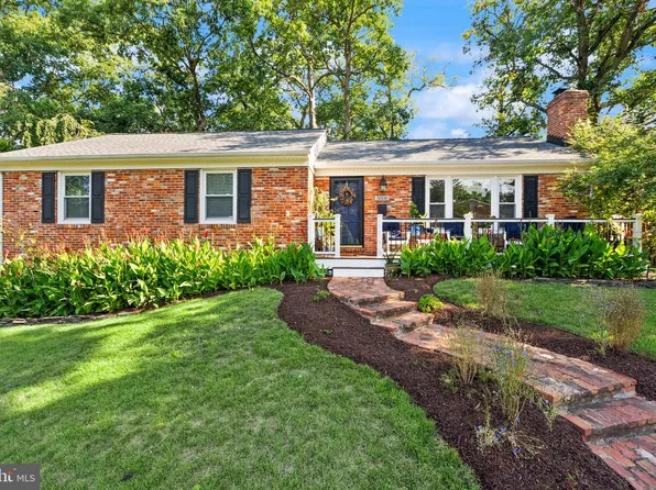 5008 Larno Dr, Alexandria, VA 22310