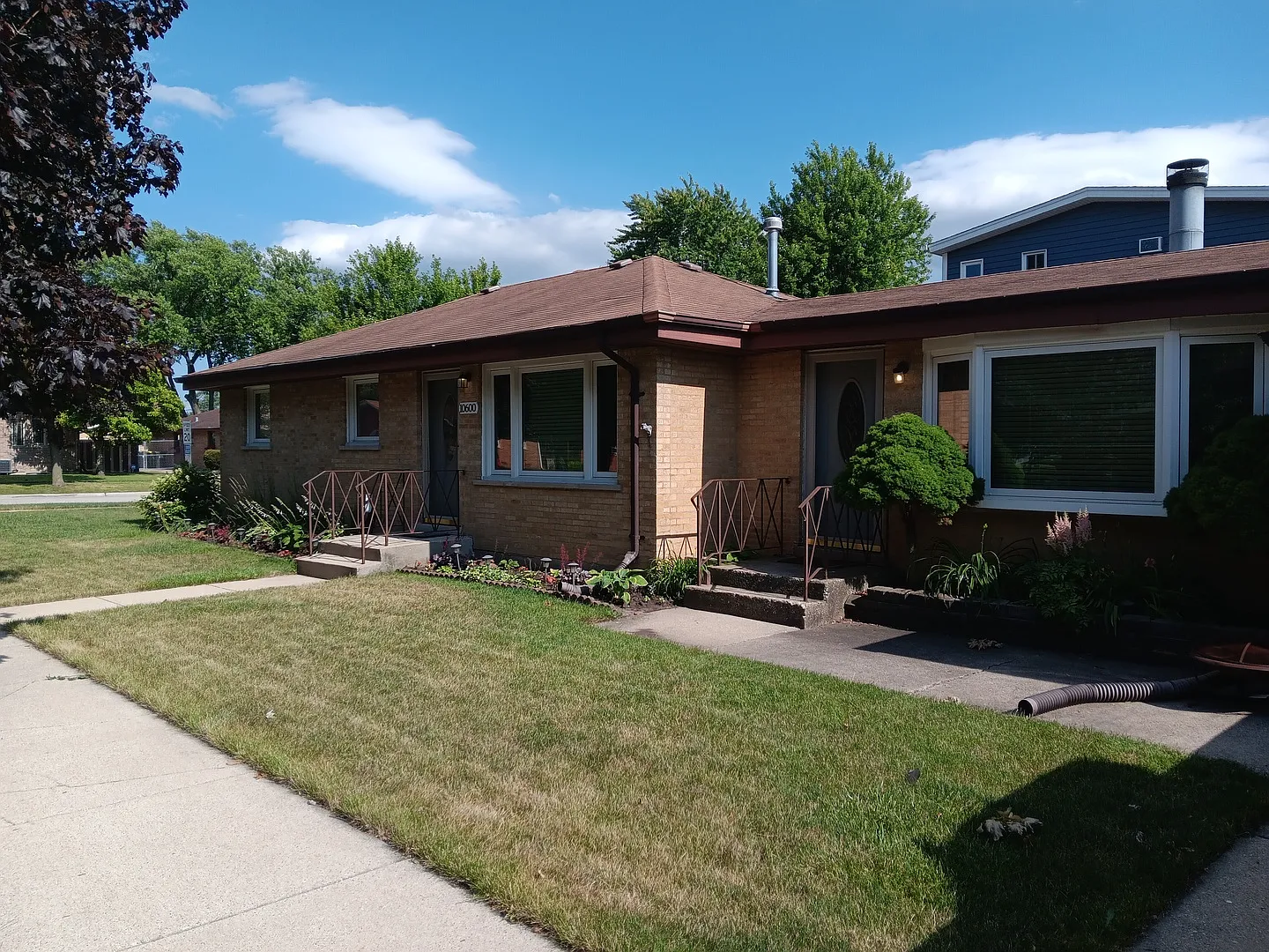 10600 Oak Ave photo 1