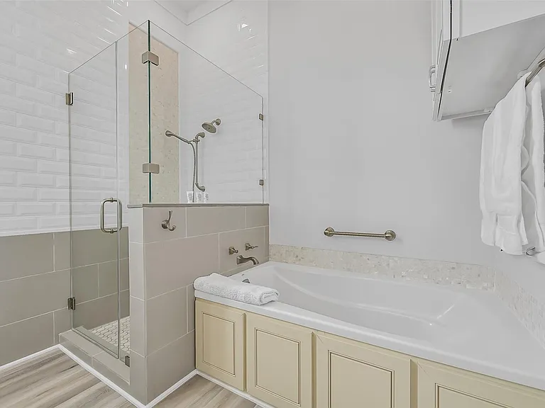 817 Positano Rd — Photo 25