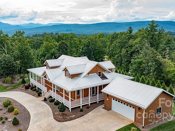 2nd image of 2040 Shannon Dr