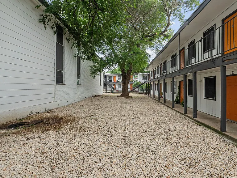 Villas at Mueller — Photo 17