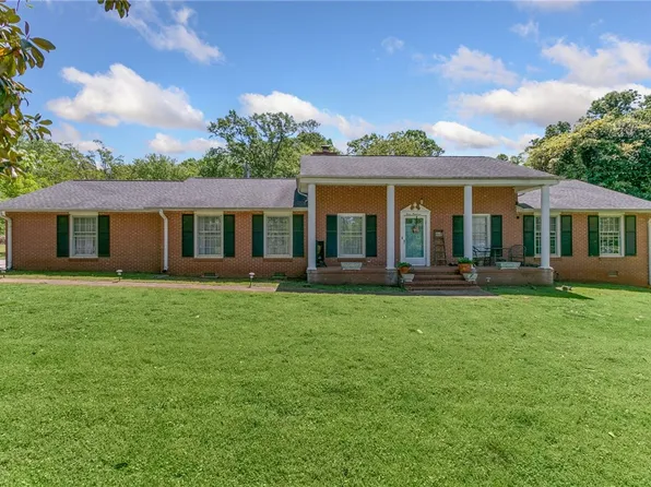 300 Long Forest Cir, Anderson, SC 29625