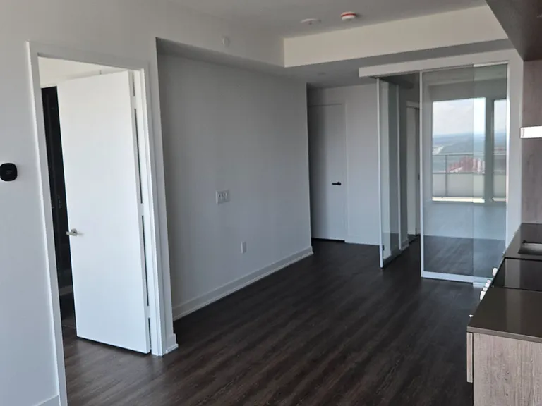 448 Burnhamthorpe Rd W #4701 — Photo 12