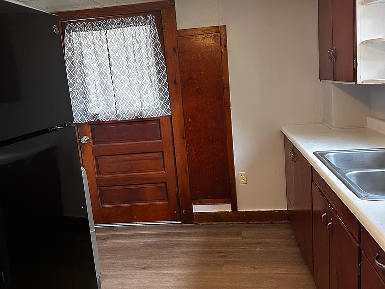 710 Front St — Photo 6