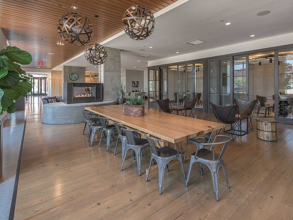 Resident Lounge and Conference Rooms