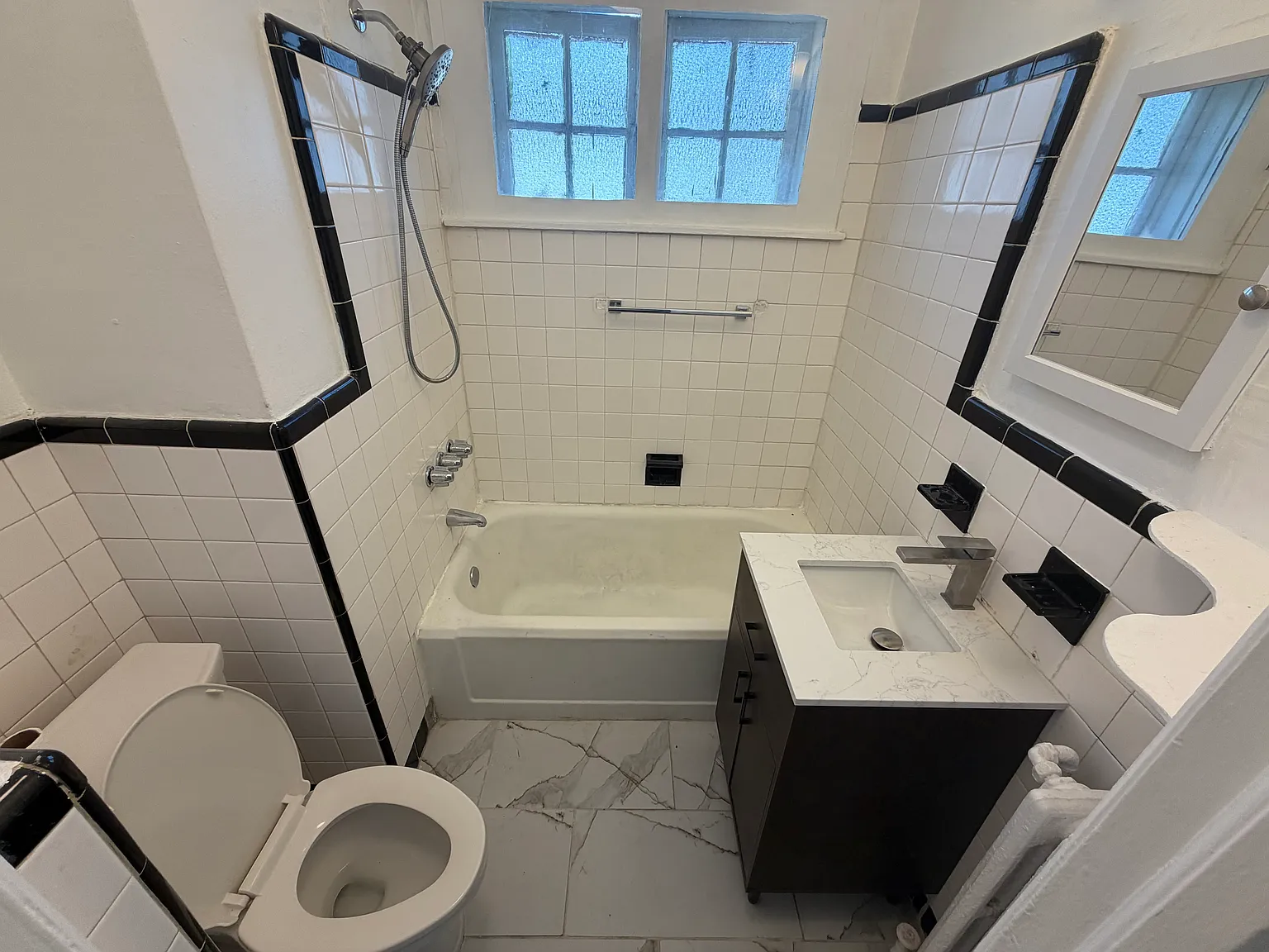 Studio, $950 — Photo 4