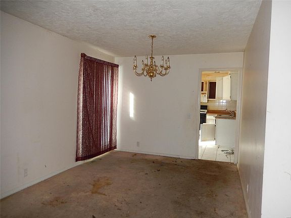 4th image of 7 Cricket Ct