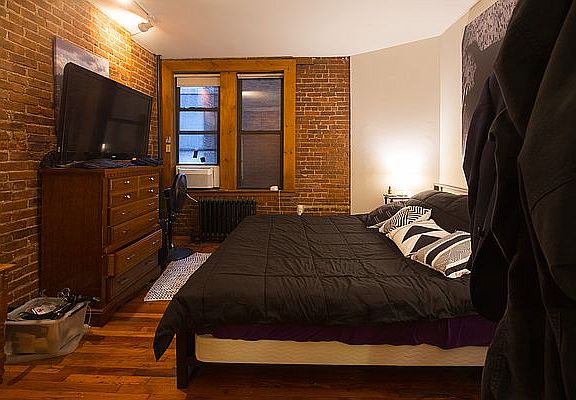 5th image of 33 E 7th St #2E