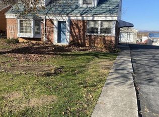 1221 S Main St, Chambersburg, PA 17201